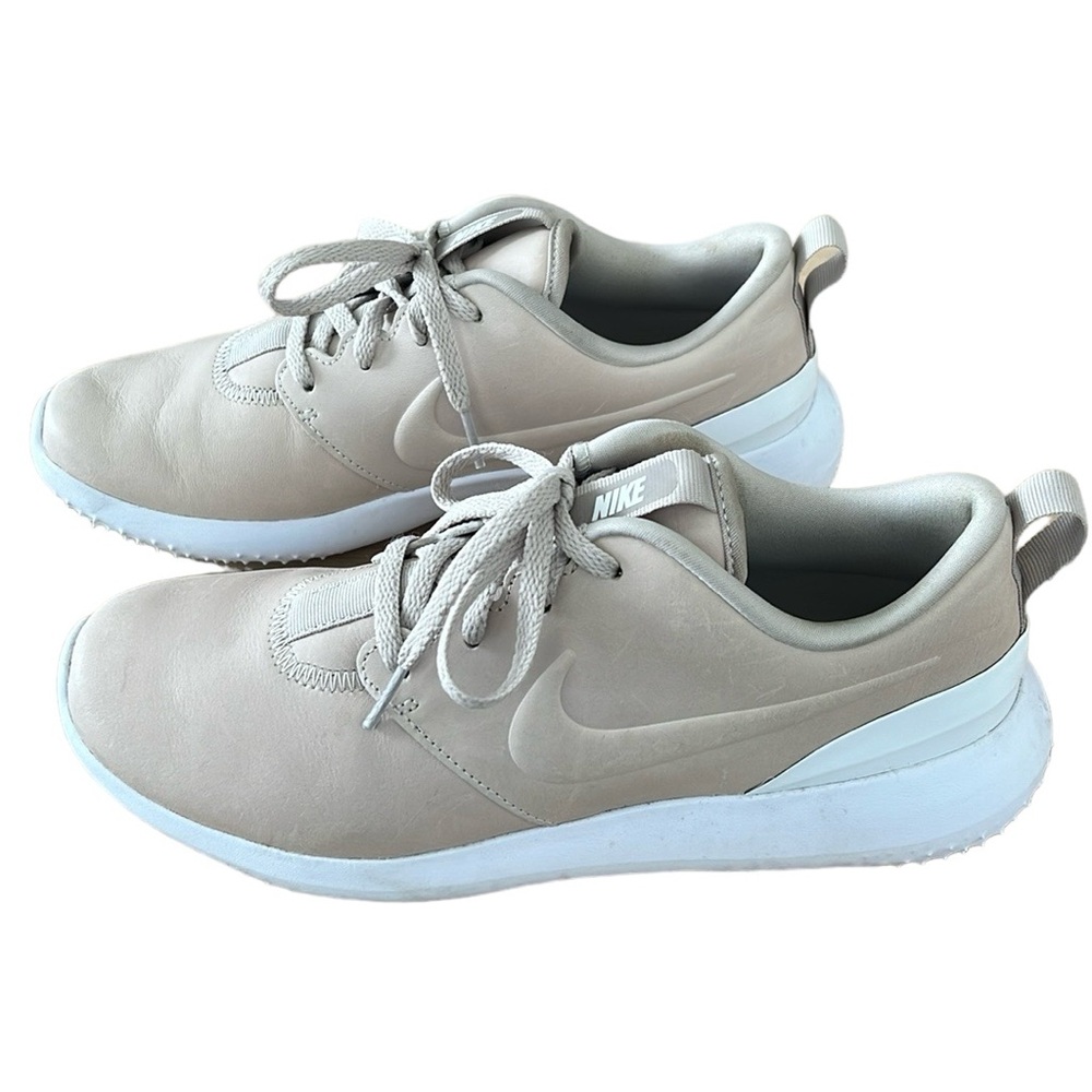 GOLF Nike Women's Roshe G Premium Spikeless Golf Shoe - Light Beige, Size 7.5